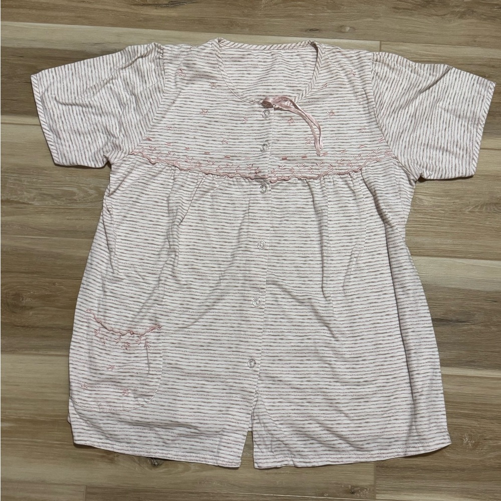 Pajama button down top, pink